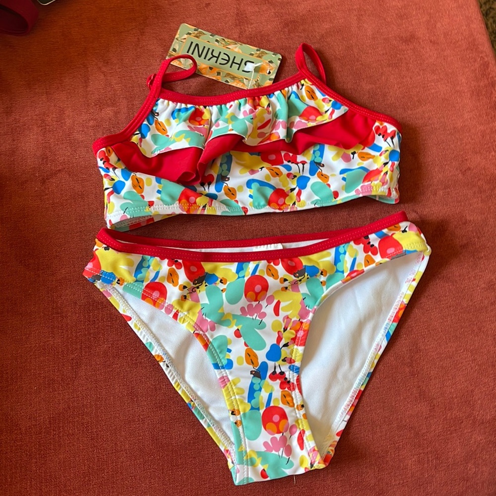 Kids 6/8 swim Suit NEW
